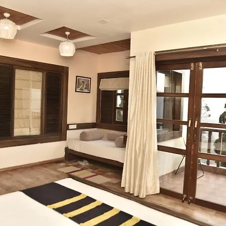 Chamong Chiabari Mountain Retreat-3