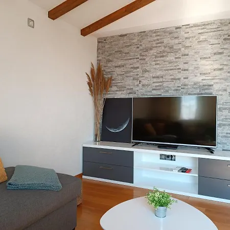 Apartmani Mira Brela-2