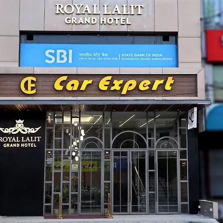Royal Lalit Grand Hotel-3