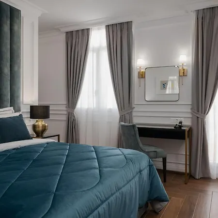 Praxitelous Luxury Suites-3