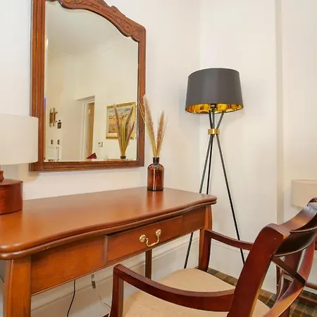 Redcliffe Hotel-3