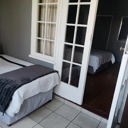 268 On Ridge Guesthouse-3