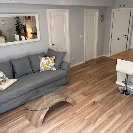 Modern Studio By The Airport-Ifema-3