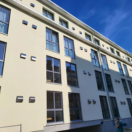 Boardinghouse-Landau-3