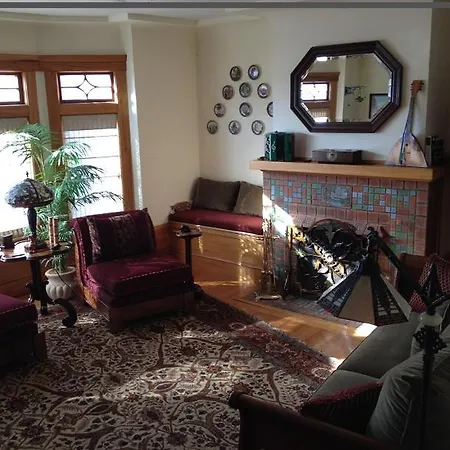 Beautiful Edwardian Victorian Homestay B&B-2