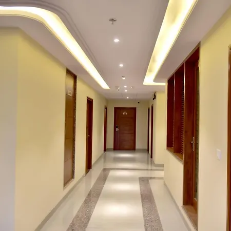 Hotel Aarna-2