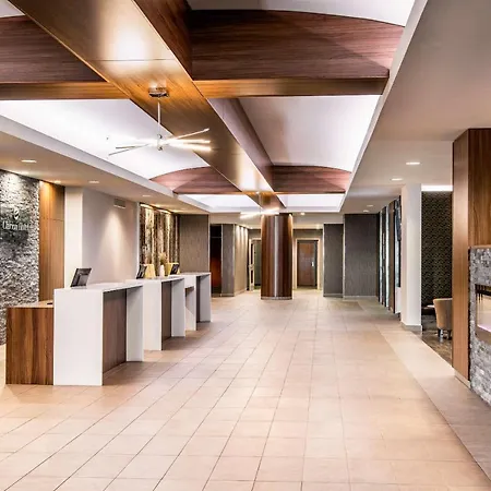 Clarion Hotel & Suites-2
