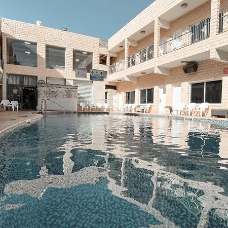Hotel Maman-2