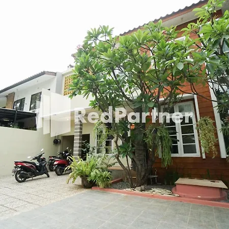 Fazza Syariah Mitra RedDoorz-3