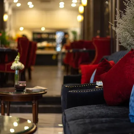 Flora Centre Hotel & Spa-2