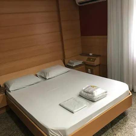 Hotel Serrano-3