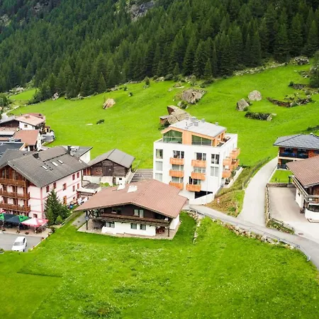 All-Suite Resort Zwieselstein - Soelden-2
