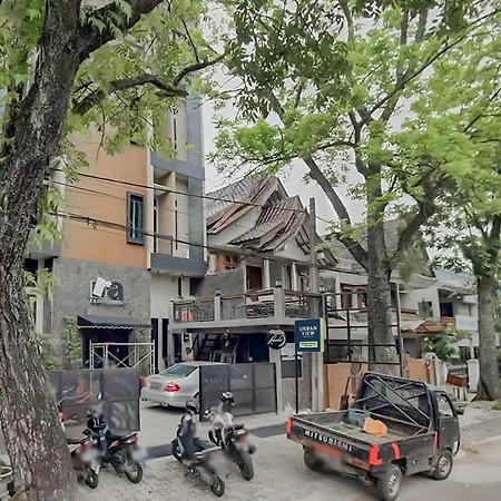 Urbanview Elephant Eleven Residence Bandung-3