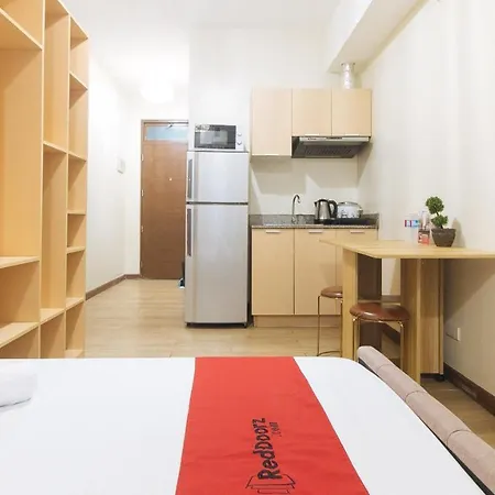 Reddoorz Plus @ Cuarto Verde Staycation-3