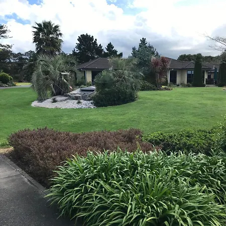 Silverdale Garden Stay-2
