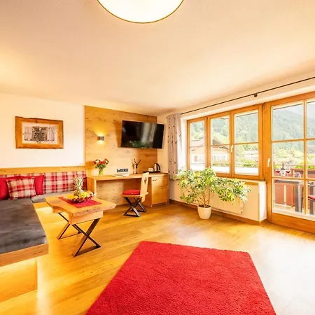 Familien- Und Wellnesshotel "Viktoria"-3