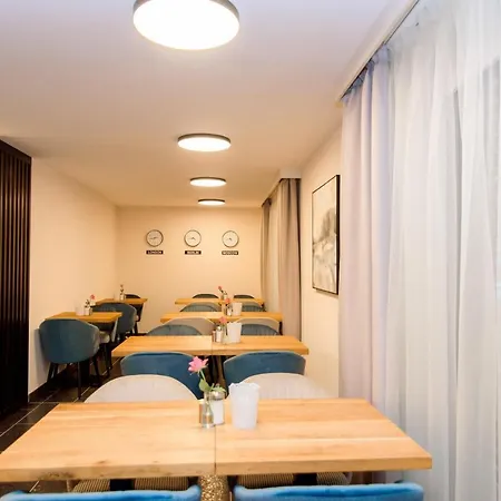 Hotel Twentyfour Living-3