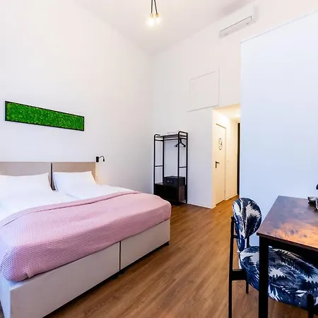 Adagio Downtown Rooms-2