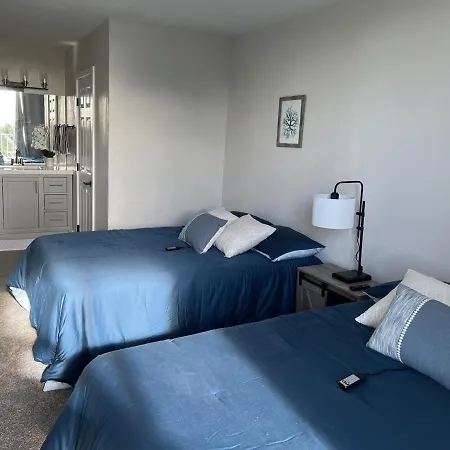 Stunning Views Best Location In Hilo 2Br Modern Condo-3