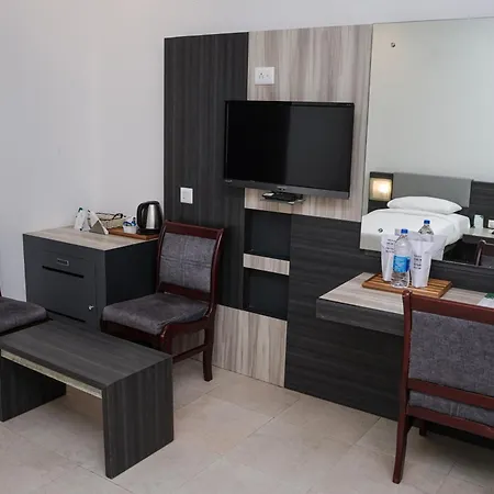 Hotel Palm Shore-2