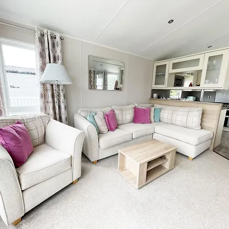 11 Porth Valley Retreat-3