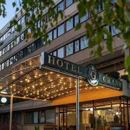 Hotel Grand-3