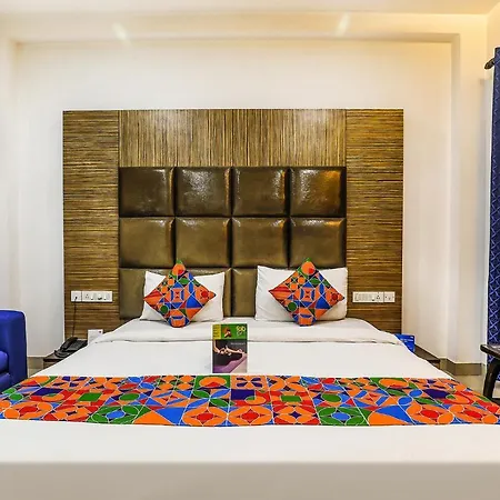 Fabhotel The Mple Stays - Nr Leisure Valley Park, Iffco Chowk-2