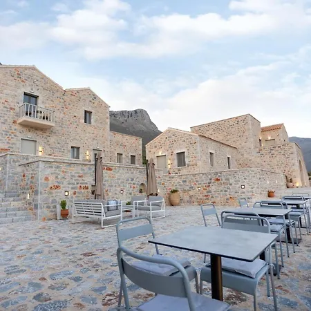 Armantanis Luxury Suites-2