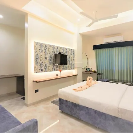 Hotel Rose Gold-2