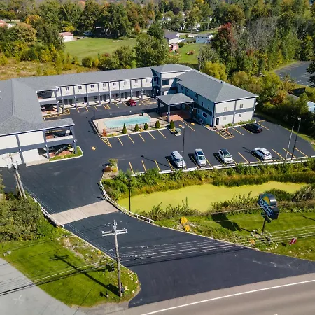 Days Inn & Suites By Wyndham Niagara Falls/Buffalo-3