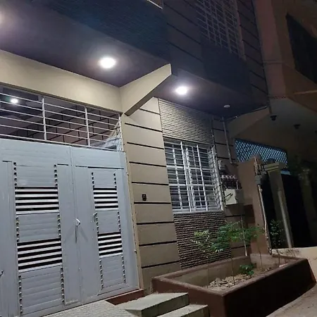 Gulshan Guest House Gulberg Town-3