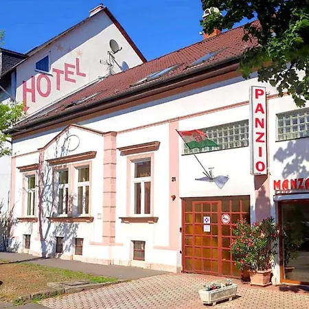 Hotel Manzard Panzio-3