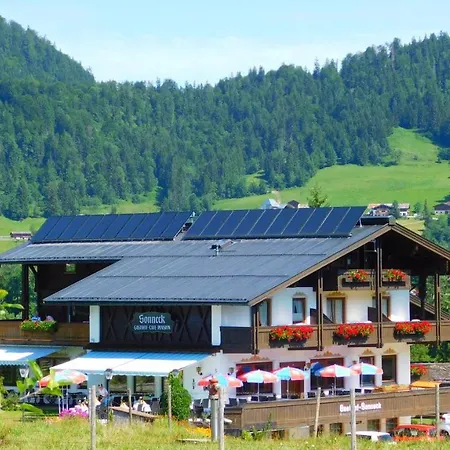 Hotel-Gasthof-Sonneck-2