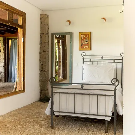 Feiticeira Guesthouse-2