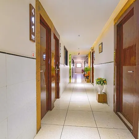 Fabhotel Royal King-3