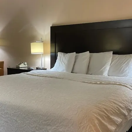 Slumber Inn Harrisonville-2