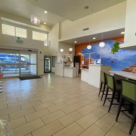 Wingate By Wyndham Cedar City-3