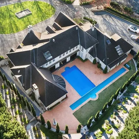 Montfort Manor-2