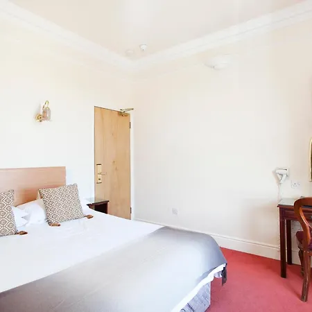 The Leeson Lodge-2