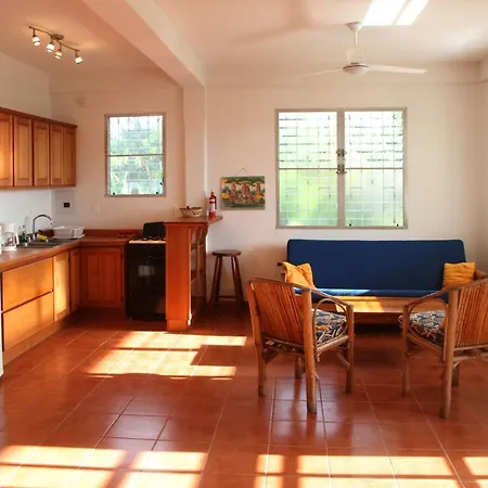 Bluebelize B&B-3