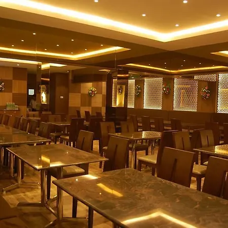 Hotel Anbu Park-2