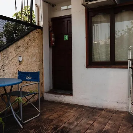 La Casita de Salta - Dpto 2 para 5 personas con patio interno y asador, vista al jardin - Tu descanso en el norte empieza aquí-2