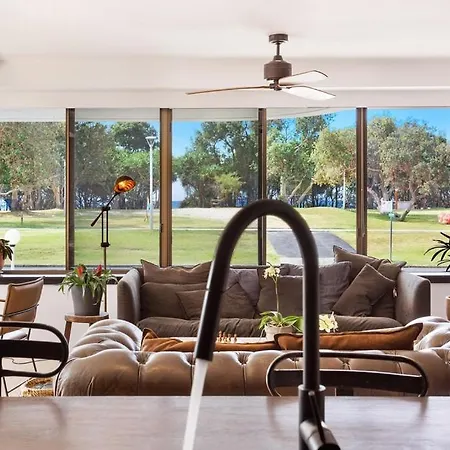 Byron Pacific Apartments - On Clarkes Beach-2