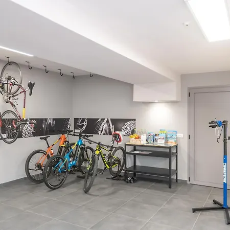 Raffy Family & Bike Hotel-3