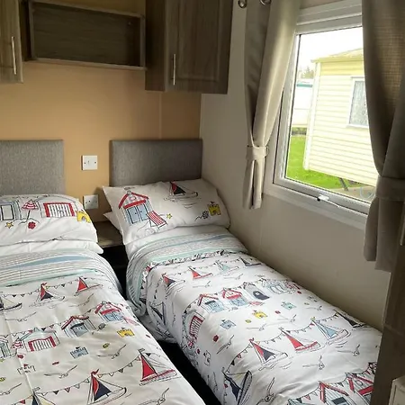Parkdean Cherry Tree Holiday Park Burgh Castle-3