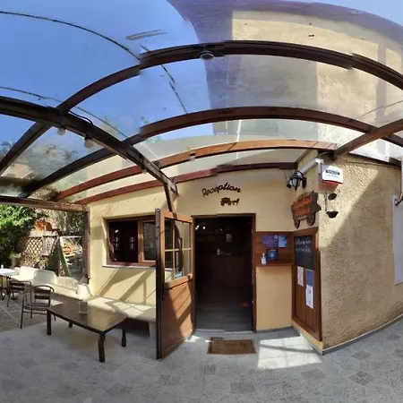 Studios Arabas-2