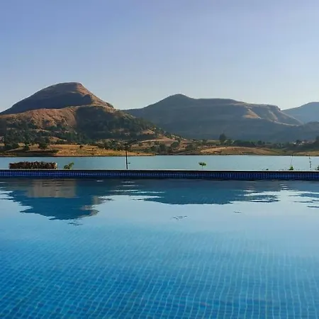 Mountain N Lake Resort-3