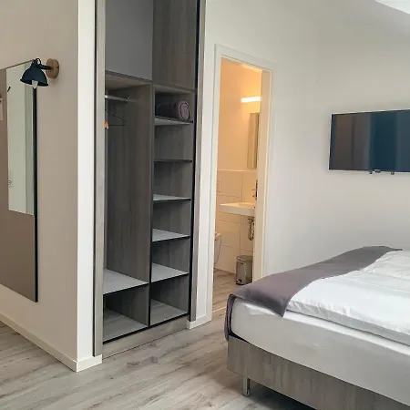 PRIMA Inn Unterkunft direkt über der Bar am Minimax-2
