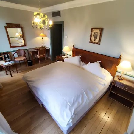 Le Manoir Au Lac-2