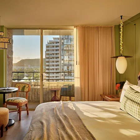 Wayfinder Waikiki - Voted Top 10 Best Hotels In Hawaii!-3
